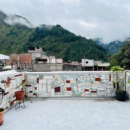 Tiny Apartment In The City Rooftop Terrace Baños Extérieur photo