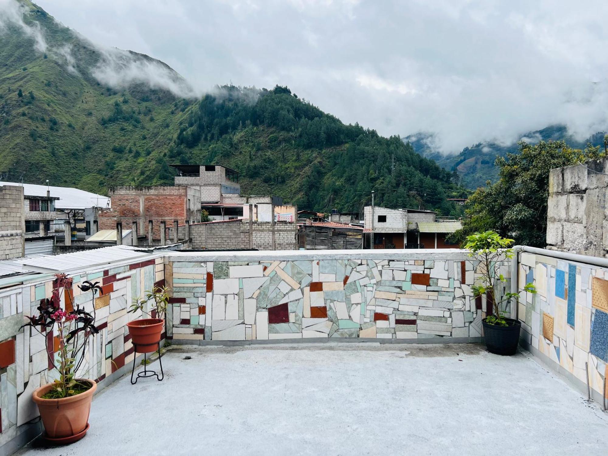 Tiny Apartment In The City Rooftop Terrace Baños Extérieur photo